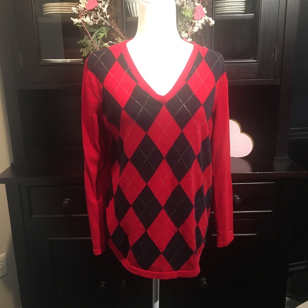 Tommy Hilfiger V-Neck Sweater in Red and Navy. Size XL